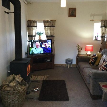 Cosy Rural Cottage Peak District, Pets Welcome Hollinsclough Екстериор снимка