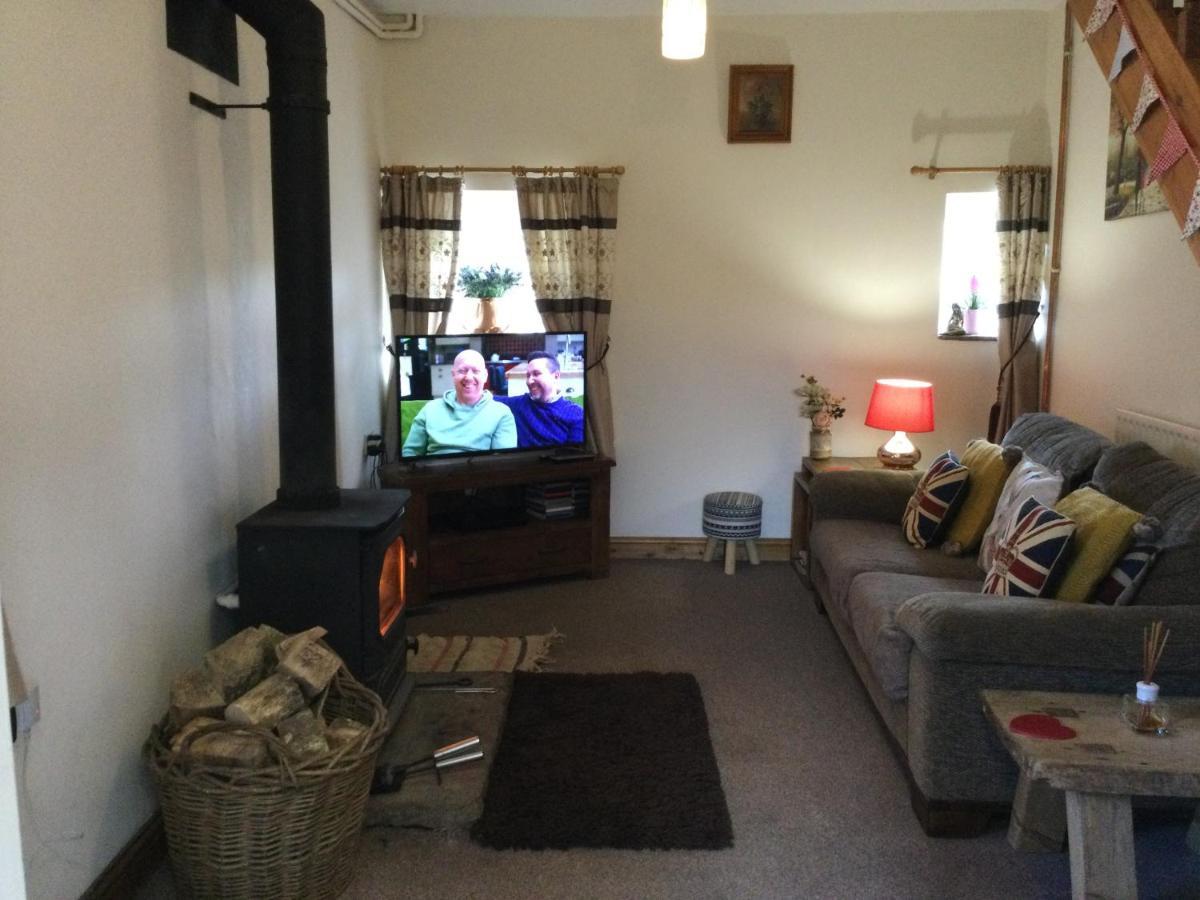 Cosy Rural Cottage Peak District, Pets Welcome Hollinsclough Екстериор снимка