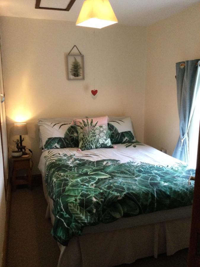 Cosy Rural Cottage Peak District, Pets Welcome Hollinsclough Екстериор снимка